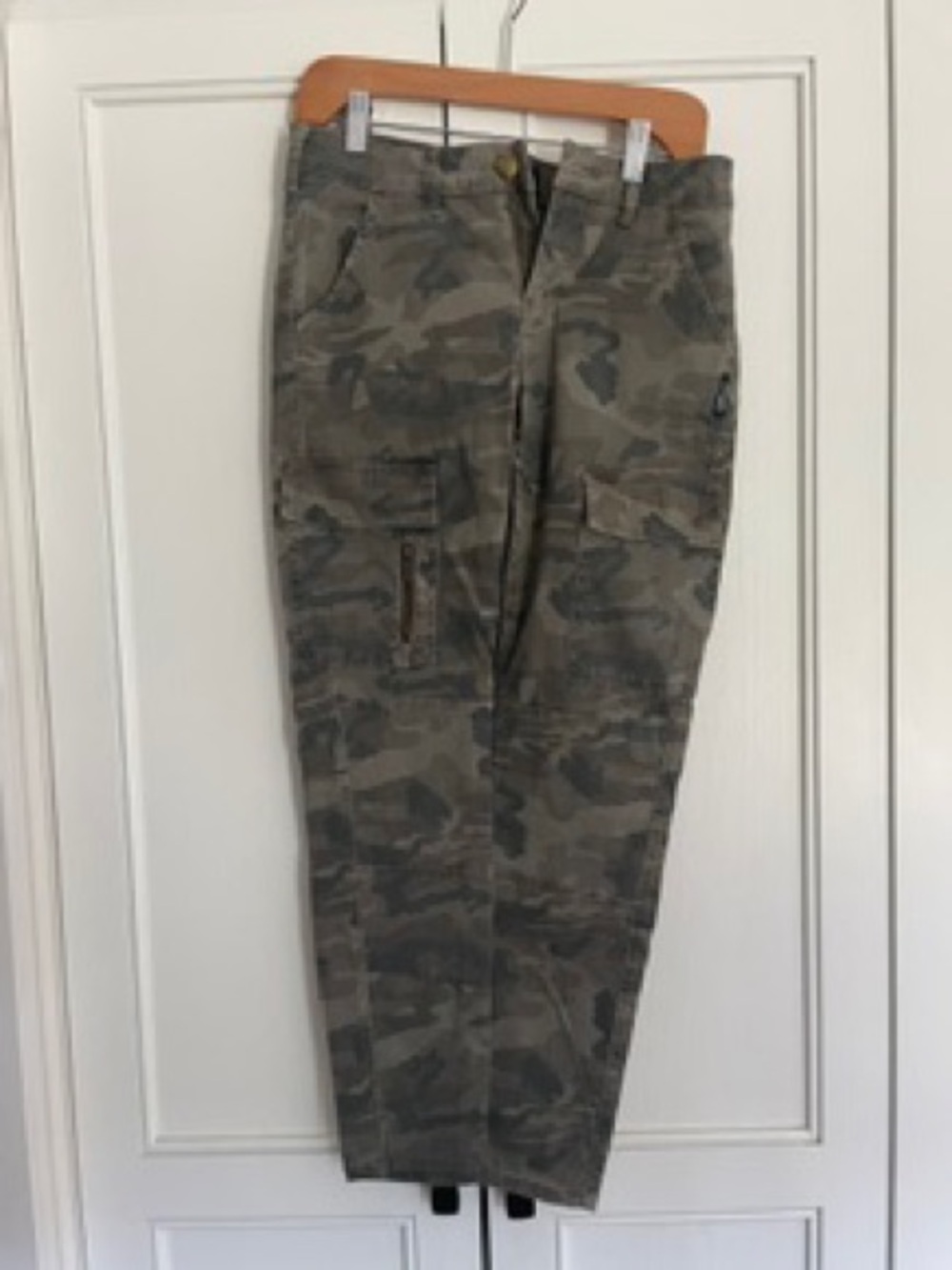 Silver Jeans Women's Camo Cargo Pants - Olive Camo